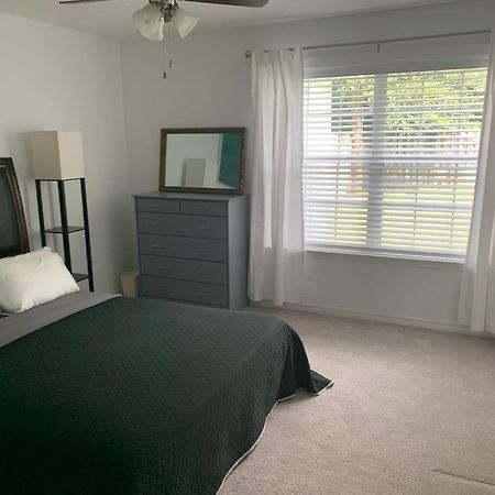 Charming 2 Bdr 1 Bath Home Fenced Byard N Pensacola Pet Friendly Close To Bases מראה חיצוני תמונה